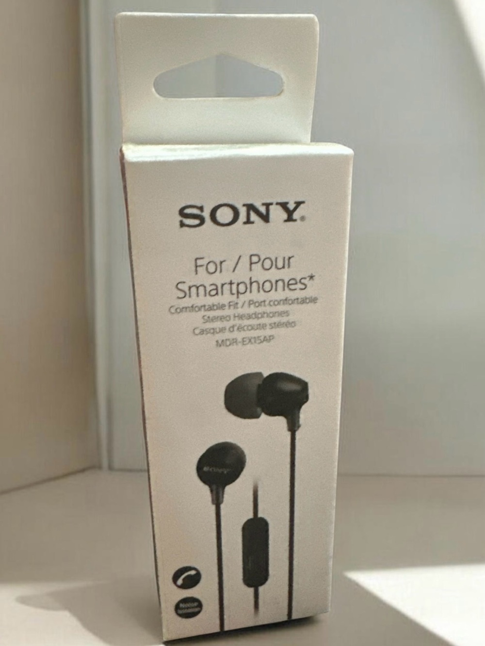 Sony Black In-Ear Headphones for Smartphones - Comfortable Fit
E101